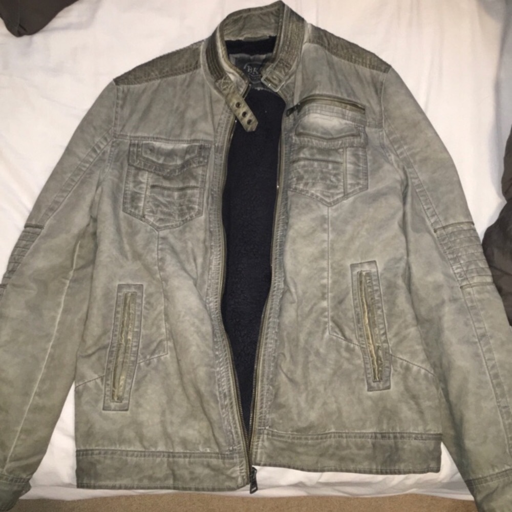 Men’s buckle coat